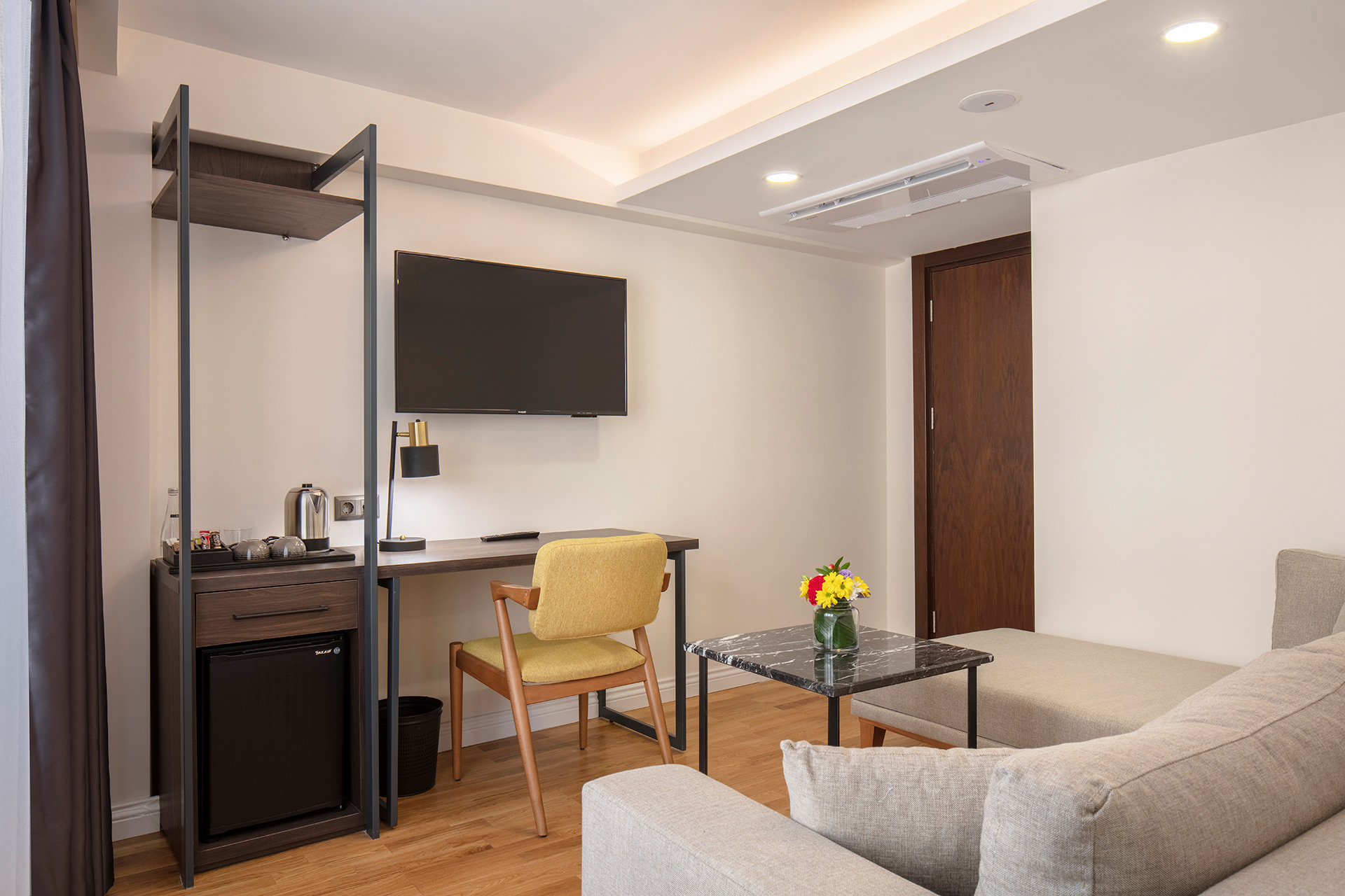 Executive-suite-Guest-Room-5